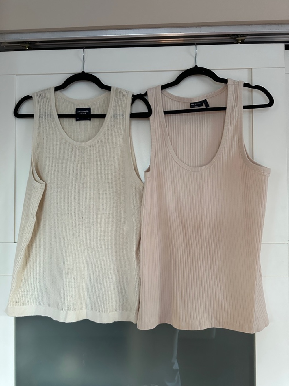 Abercrombie & Fitch & ASOS Ribbed  and textured Tank Tops - Cream & Blush
